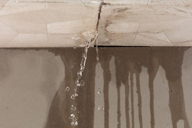 Professional Burst Pipe Cleanup technician working in Youngstown, OH